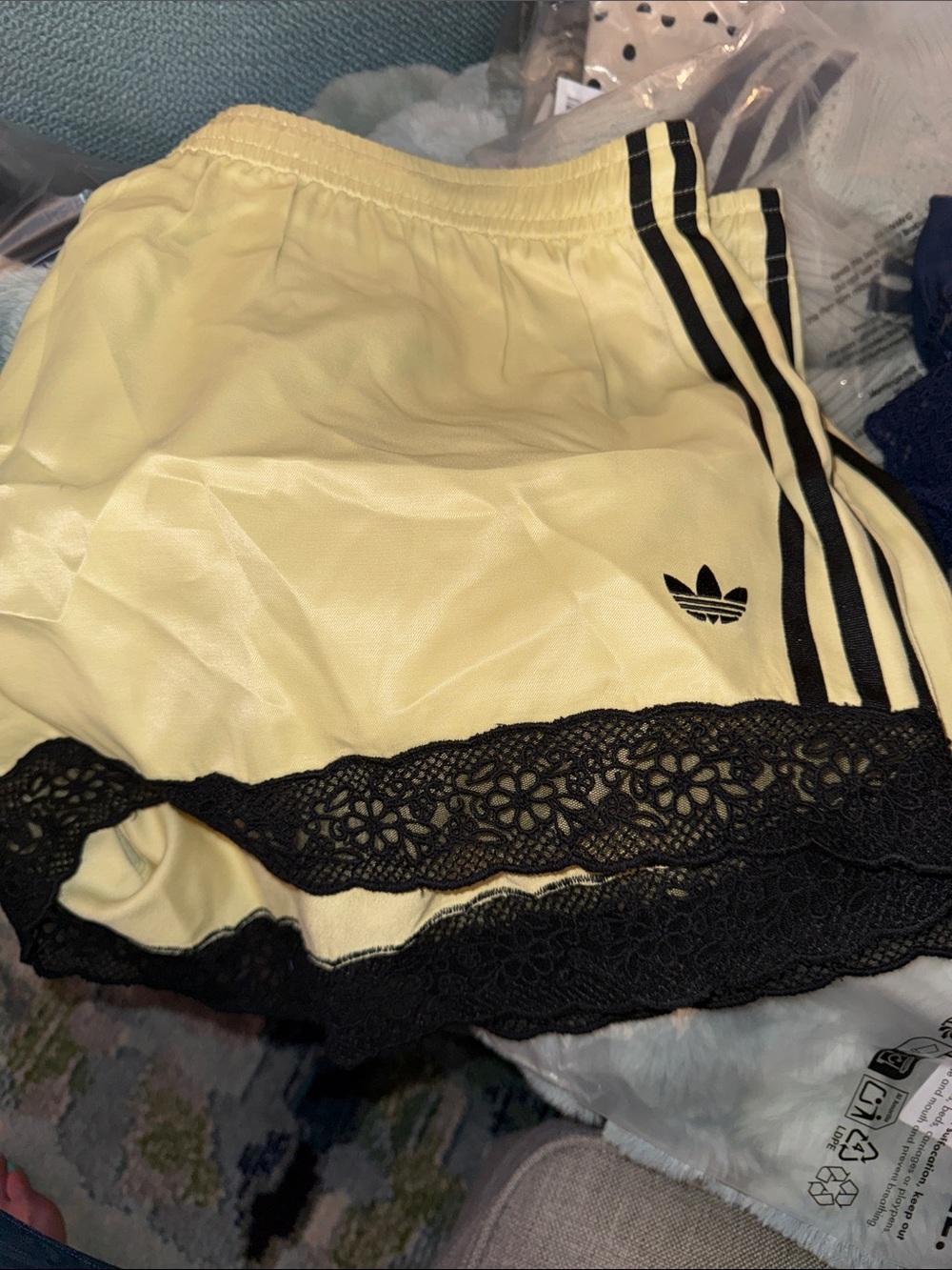 NWT adidas Originals × ASOS lace hem shorts in buttermilk satin - Picture 7 of 14